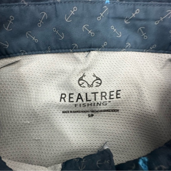 Realtree Men’s size Small Blue Premier Fishing Guide Long Sleeve Shirt - Picture 11 of 13